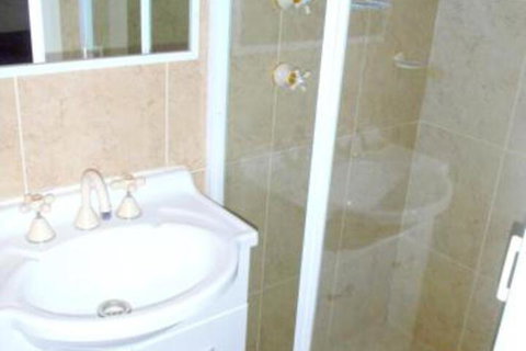 Andorra 1 - Accommodation Rockhampton 5