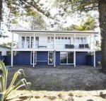 Happy Tides Beachfront Holiday Home - Accommodation Rockhampton