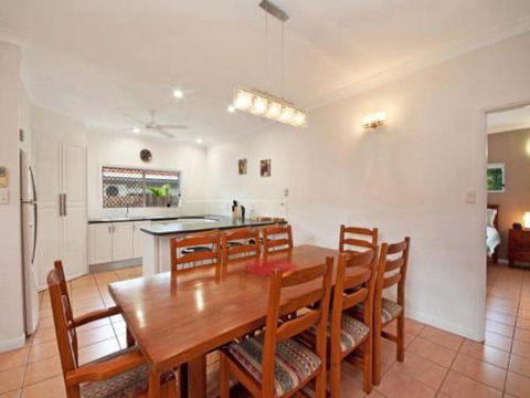 CRISTAL At CLIFTON BEACH - Accommodation Rockhampton 1