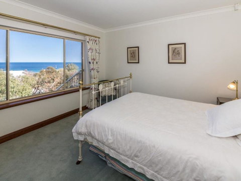 Seaclusion 8 View Court Carrickalinga - Accommodation Rockhampton 1