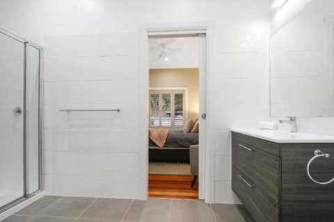 Three Sisters - Accommodation Rockhampton 3