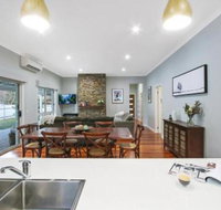 Three Sisters - Accommodation Rockhampton