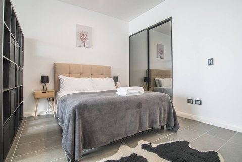 Home With Convenient Location! Close To Train&cbd - Accommodation Rockhampton 4