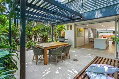 Hidden Treasure Little Cove - Accommodation Rockhampton 7