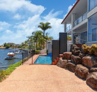 Mermaid Beach House - Accommodation Rockhampton