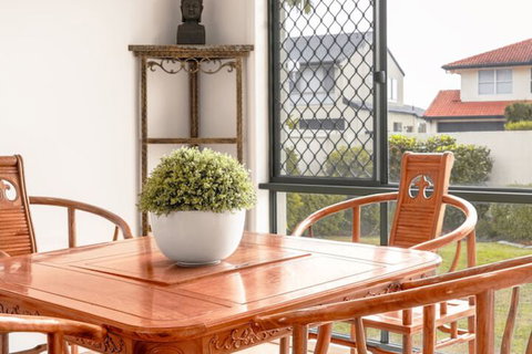 Mermaid Beach House - Accommodation Rockhampton 7