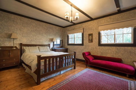 Walhalla Coach House - Accommodation Rockhampton 5