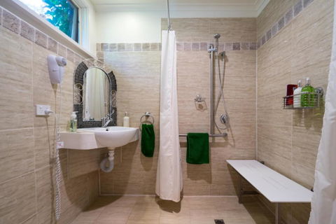 Rent Your Own Historic Hotel For Holidays & Events - Accommodation Rockhampton 5