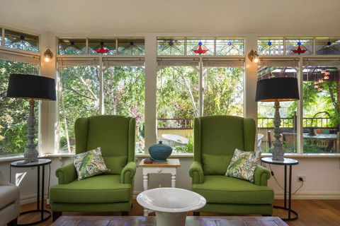 Rent Your Own Historic Hotel For Holidays & Events - Accommodation Rockhampton 3