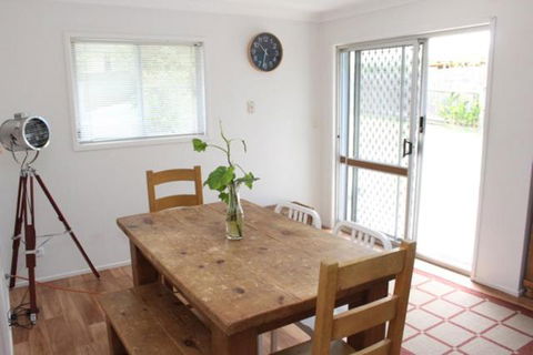 Coolum Classic Beach Shack Pet Friendly - Accommodation Rockhampton 2
