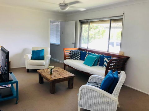 Coolum Classic Beach Shack Pet Friendly - Accommodation Rockhampton 3