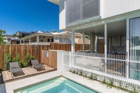 Audrey - Accommodation Rockhampton 2