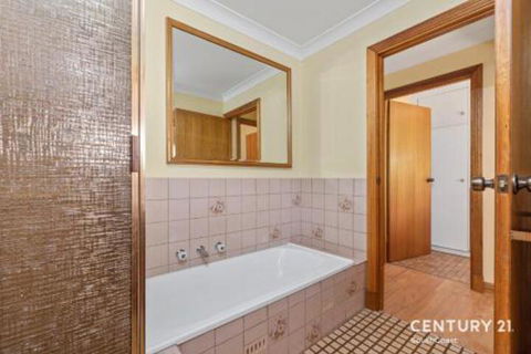 Reef & Vines Port Noarlunga - Accommodation Rockhampton 5