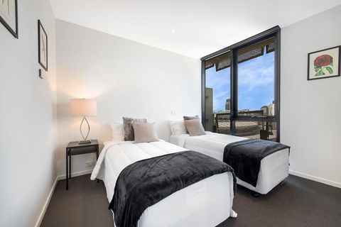 FARINA, 1BDR Docklands Apartment - Accommodation Rockhampton 5
