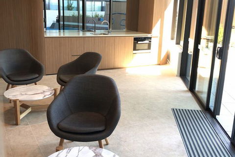 889 Collins - Accommodation Rockhampton 6