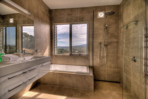 Halcyon - Accommodation Rockhampton 3