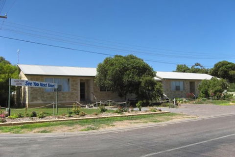 ARNO BAY CARAVAN PARK - Accommodation Rockhampton 2