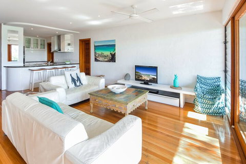 Cove Point - Accommodation Rockhampton 7