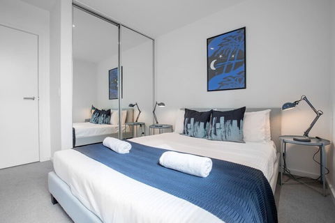 Melbourne Docklands Seaview Apartment At Collins St - Accommodation Rockhampton 3