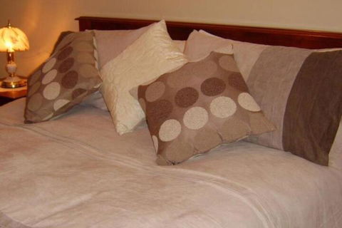 Explorers Holiday House - Accommodation Rockhampton 4
