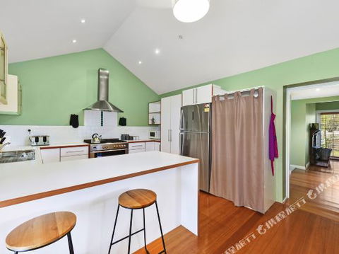 Family Friendly Weatherboard Cottage - Accommodation Rockhampton 4