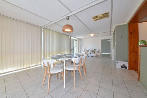 Comfy Home Near Airport & City 2280 - Accommodation Rockhampton 4