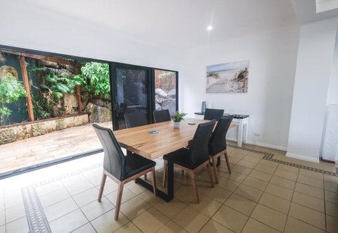 Absolute Airlie Central Airlie Beach - Accommodation Rockhampton 5