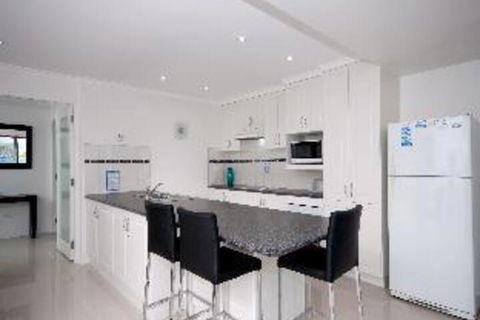 3 Bedroom Apartment Le Vogue Unit 11 - Accommodation Rockhampton 4