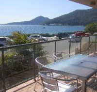 3 Bedroom House Shoal Bay Palm Beach - Accommodation Rockhampton