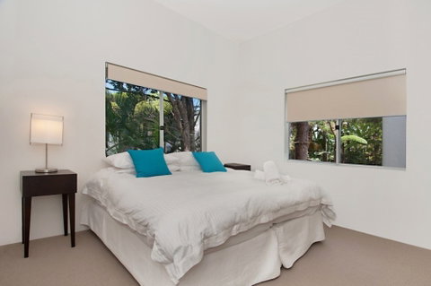 Noosa Penthouse Close To Hastings Street Unit 2 Vue 28 Edgar Bennett Ave - Accommodation Rockhampton 1