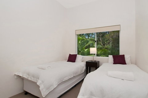 Noosa Penthouse Close To Hastings Street Unit 2 Vue 28 Edgar Bennett Ave - Accommodation Rockhampton 3