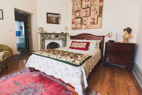 Hamilton House - Accommodation Rockhampton 3