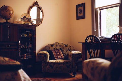 Hamilton House - Accommodation Rockhampton 0