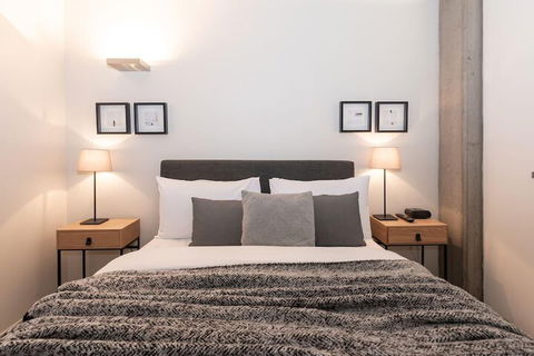 Luxury East Melbourne Apartment - Accommodation Rockhampton 3