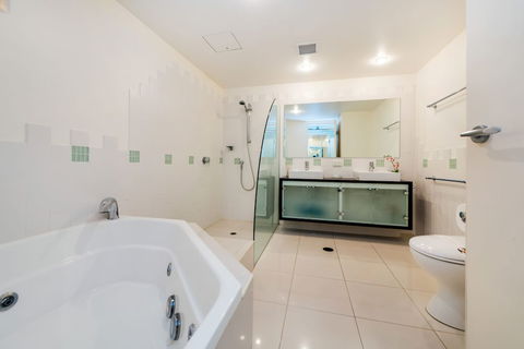 Peregian On The Beach - 5/31 Lorikeet Drive - Accommodation Rockhampton 3