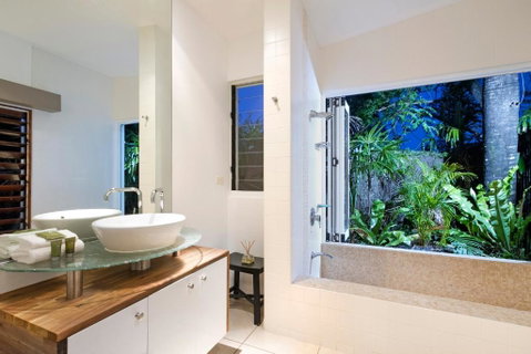 9 Cooran Court - Accommodation Rockhampton 1