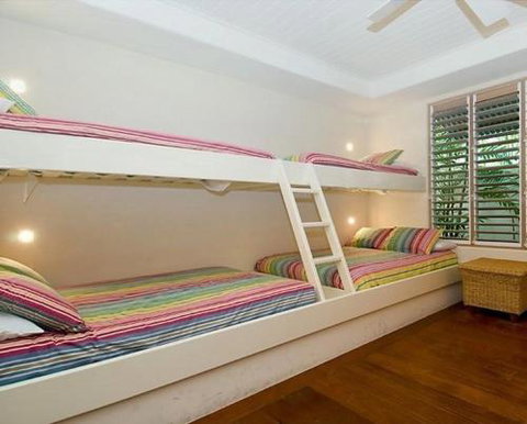 78 Noosa Parade - Accommodation Rockhampton 5