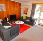 Cedar Holiday Units Apartment 4 - Accommodation Rockhampton