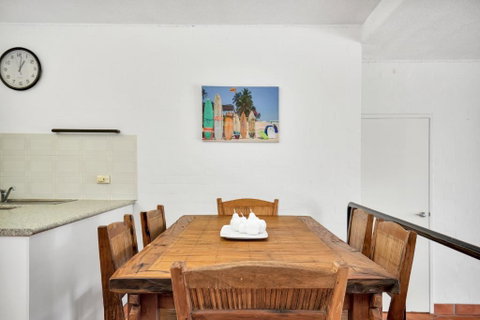 Noosa Views - Accommodation Rockhampton 2