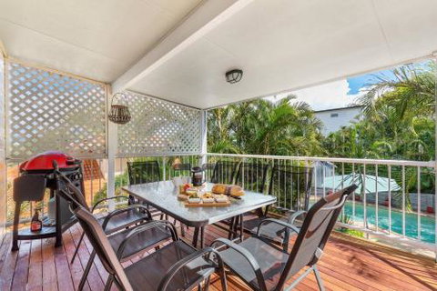 Noosa Home - Accommodation Rockhampton 1