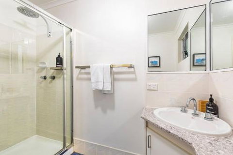 Noosa Home - Accommodation Rockhampton 4