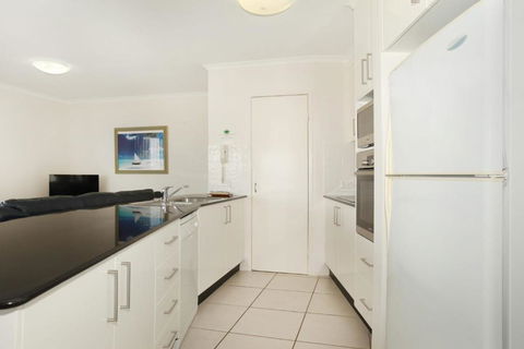 Unit 4 Beaumont Sur Mer 13 15 Pacific Terrace Coolum Beach 400 BOND LINEN SUPPLIED - Accommodation Rockhampton 6