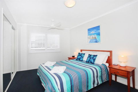 Unit 5 Phoenix Apartments 1736 David Low Way Coolum Beach LINEN INCLUDED 500 Bond - Accommodation Rockhampton 4
