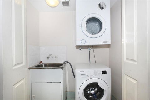 Unit 5 Phoenix Apartments 1736 David Low Way Coolum Beach LINEN INCLUDED 500 Bond - Accommodation Rockhampton 5