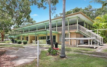 Orchid Beach Apartments - Accommodation Rockhampton 6