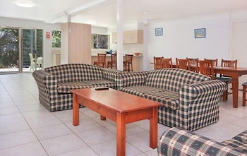 Orchid Beach Apartments - Accommodation Rockhampton 0