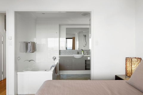 Apartment 27 Shorelines On Hamilton Island - Accommodation Rockhampton 5