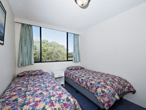 Weatherly Close Ocean Shores Unit 07 27 - Accommodation Rockhampton 2