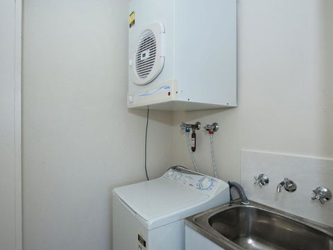 Weatherly Close Ocean Shores Unit 07 27 - Accommodation Rockhampton 6