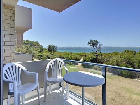 Weatherly Close Ocean Shores Unit 07 27 - Accommodation Rockhampton 3